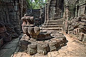 Ta Som temple - inside the first enclosure